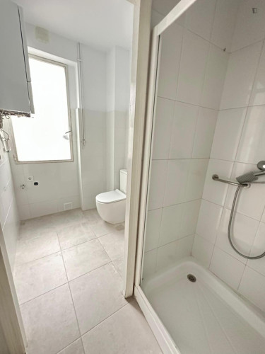 Large double bedroom in the centre of Albacete - Gallery - 7