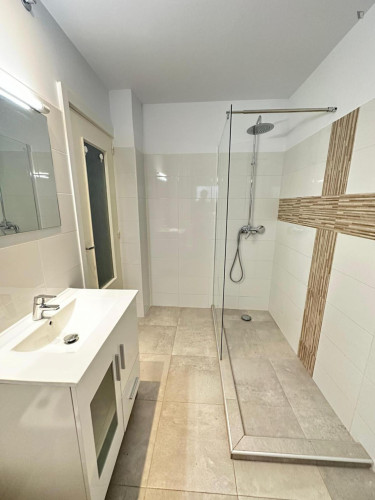 Large double bedroom in the centre of Albacete - Gallery - 6