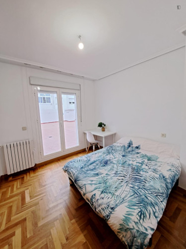 Comfy double bedroom near Parque Lineal