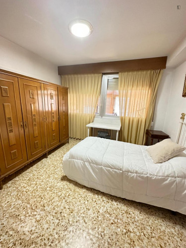Bright Single Bedroom In Albacete Close To Downtown
