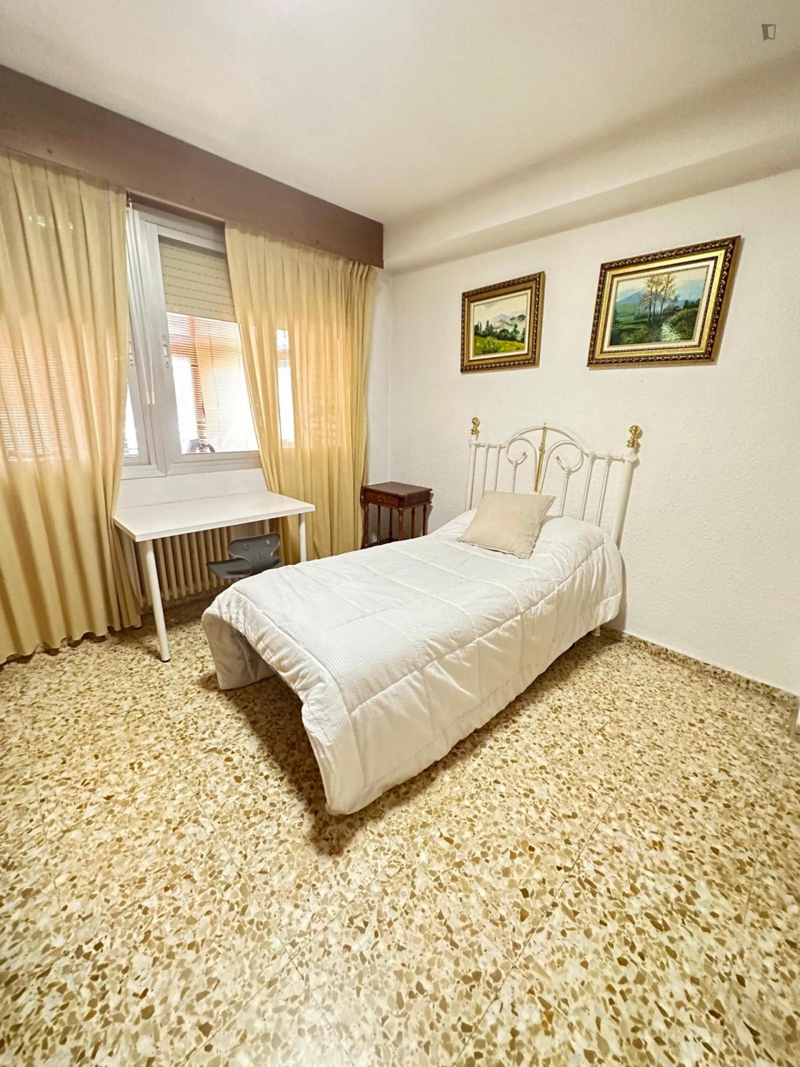 Bright Single Bedroom In Albacete Close To Downtown - 1