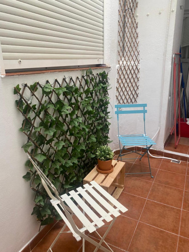Double bedroom in 4 bedroom apartment