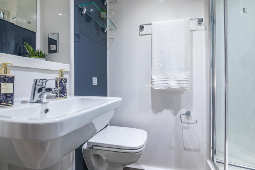 Cosy double ensuite bedroom in a 2-bedroom flat, close to Coventry University - Gallery - 55