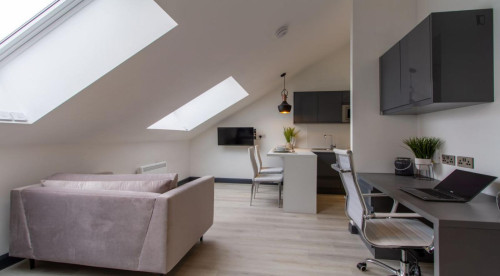 Cosy double ensuite bedroom in a 2-bedroom flat, close to Coventry University - Gallery - 35