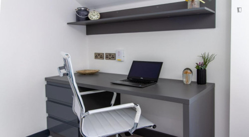 Cosy double ensuite bedroom in a 2-bedroom flat, close to Coventry University - Gallery - 94