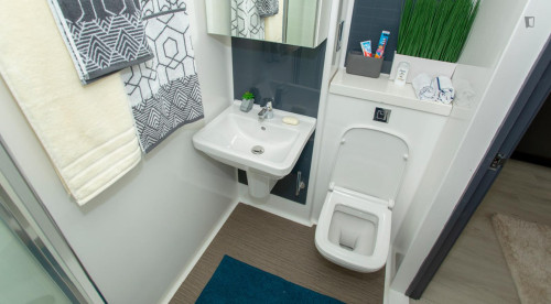 Cosy double ensuite bedroom in a 2-bedroom flat, close to Coventry University - Gallery - 20