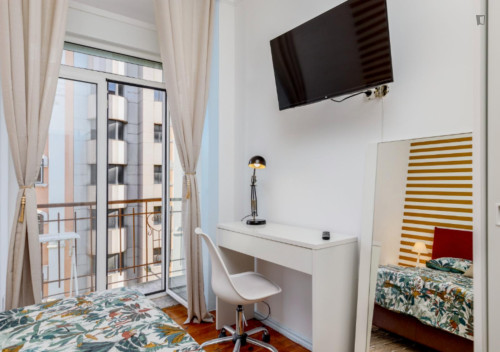 Modern 6 Bedroom Apartment with a Terrace in São Sebastião - Gallery - 24