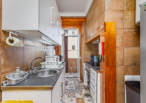 Modern 6 Bedroom Apartment with a Terrace in São Sebastião - Gallery - 22