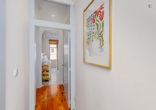 Modern 6 Bedroom Apartment with a Terrace in São Sebastião - Gallery - 19