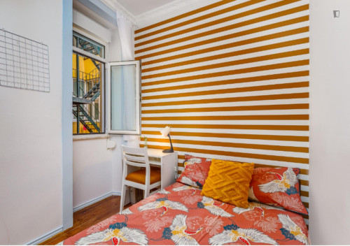 Modern 6 Bedroom Apartment with a Terrace in São Sebastião - Gallery - 14