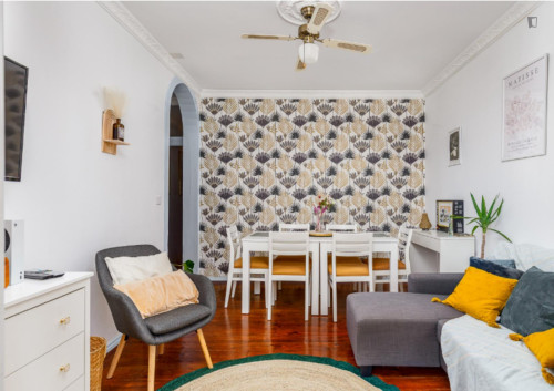 Modern 6 Bedroom Apartment with a Terrace in São Sebastião - Gallery - 31