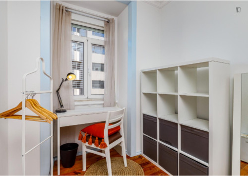 Modern 6 Bedroom Apartment with a Terrace in São Sebastião - Gallery - 12