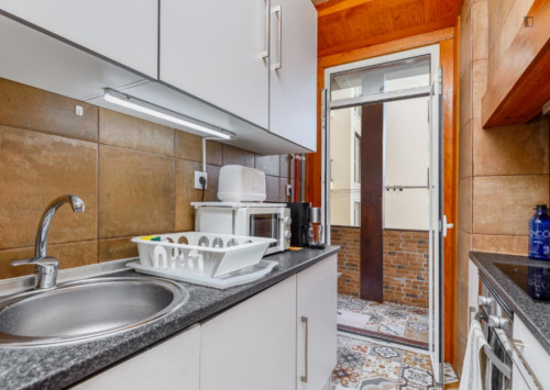 Modern 6 Bedroom Apartment with a Terrace in São Sebastião - Gallery - 35