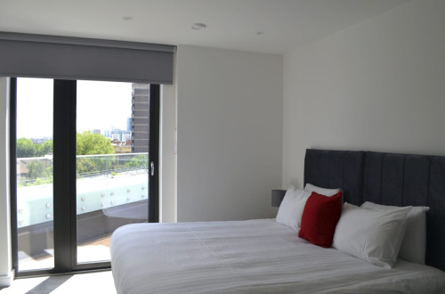 AES Hoxton - Gallery - 16