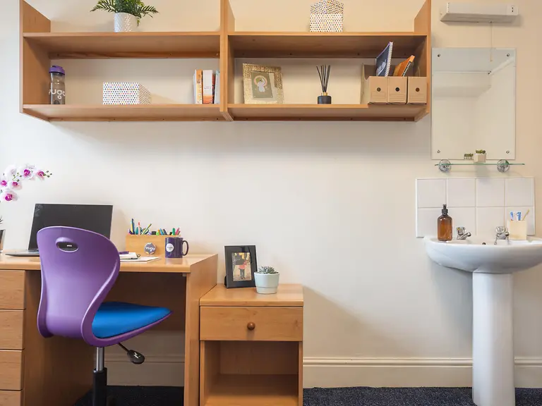  Classic Plus  -  Cable Street  - Gallery -  5