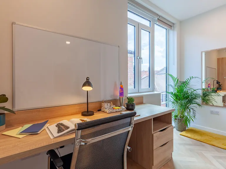  Deluxe Ensuite  -  St. Crispin's House  - Gallery -  4
