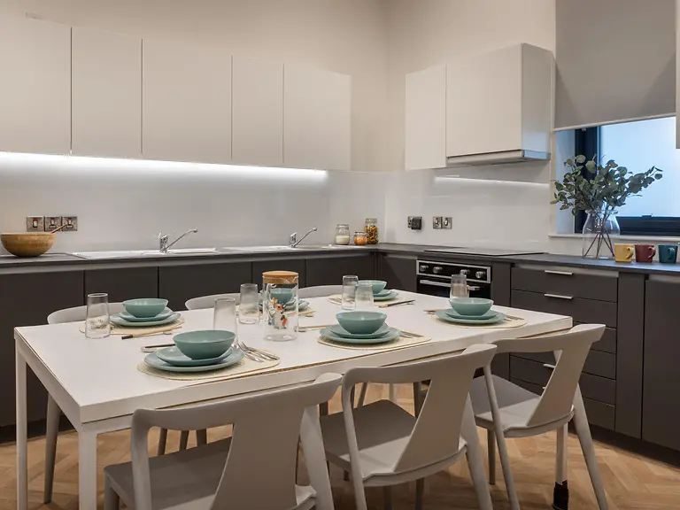  Standard Ensuite Plus  -  St. Crispin's House  - Gallery -  8