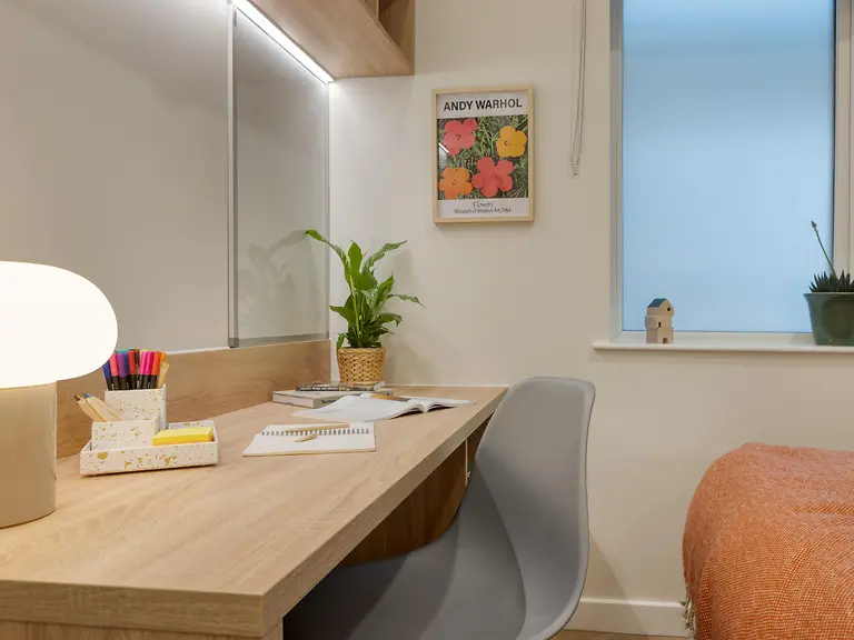 Standard Ensuite Plus  -  St. Crispin's House  - Gallery -  7