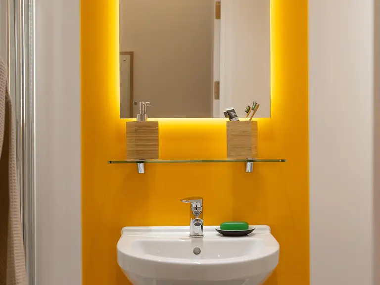  Standard Studio  -  St. Crispin's House  - Gallery -  4