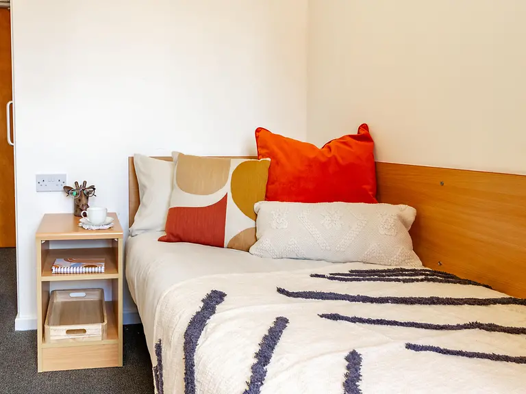 Classic En Suite - Park Court - Gallery - 1