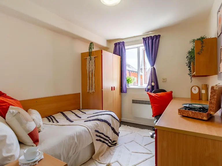 Classic En Suite - Park Court - Gallery - 7