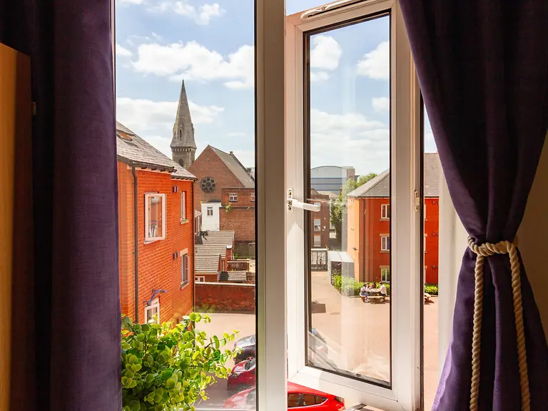 Classic En Suite - Park Court - Gallery - 2