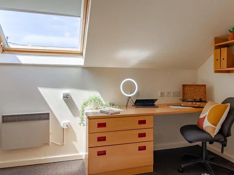 Premium En Suite - Park Court - Gallery - 7
