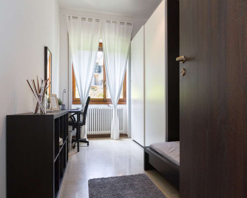Stanza in Via Renato Serra
