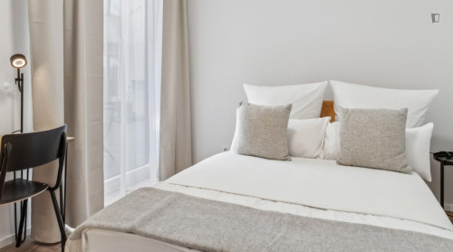 Cosy double bedroom in modern shared flat near Leipzig's main train station