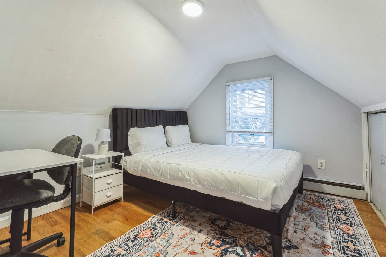 #1806: Somerville - Queen Bedroom D - #1806: Somerville - Gallery - 13