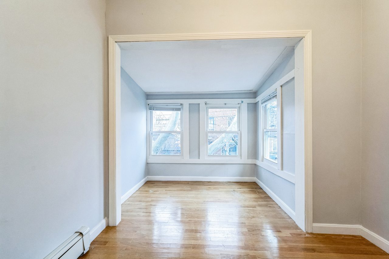  #1806: Somerville - Queen Bedroom C  -  #1806: Somerville  - Gallery -  11