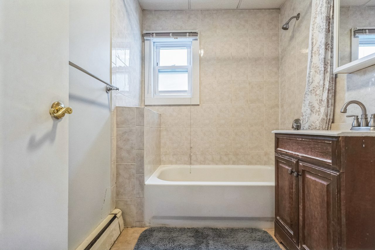  #1806: Somerville - Queen Bedroom A  -  #1806: Somerville  - Gallery -  10