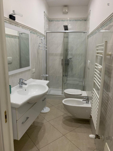 Welcoming single bedroom in the centre of Verona - Gallery - 8