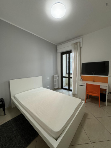 Very nice single bedroom in the heart of Verona