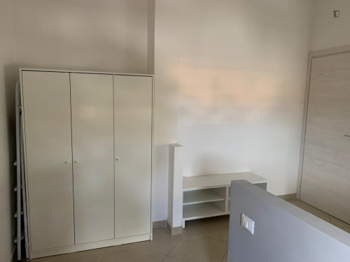 Inviting single bedroom in the centre of Verona