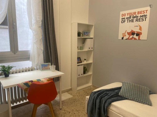 Pleasant single bedroom in shared flat near the University of Modena and Reggio Emilia