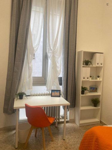 Pleasant single bedroom in shared flat near the University of Modena and Reggio Emilia  - Gallery -  5