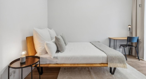 Cool double bedroom in a modern apartment complex close to Leipzig's main train station