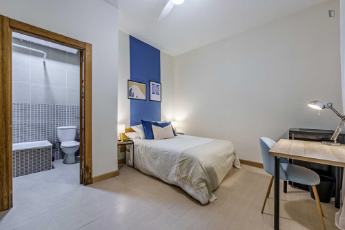 Bedroom for rent in Alamos 31, Málaga