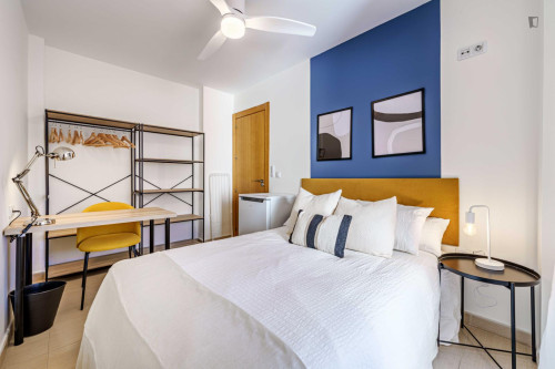 Bedroom for rent in Alamos 31, Málaga