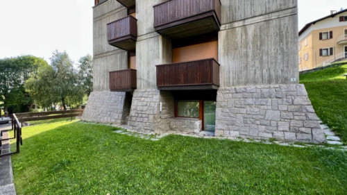 Cosy studio with garden view in a strategic location