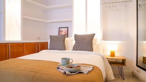 Bedroom for rent in Reyes Catolicos 20, Alicante