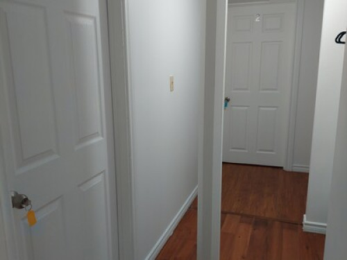 2 bedrooms apartment - Basement