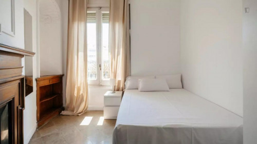 2 Bedrooms - Gallery - 18