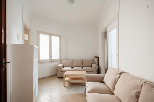 2 Bedrooms - Gallery - 16