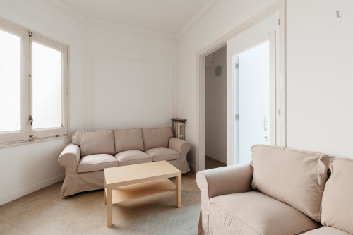 2 Bedrooms - Gallery - 15