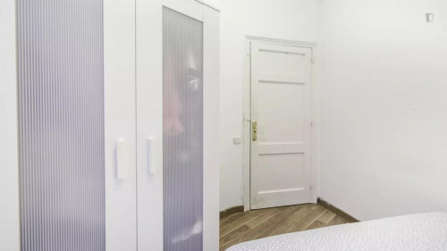2 Bedrooms - Gallery - 5