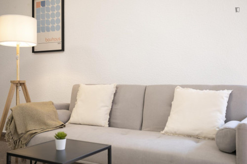 Bedroom for rent in San Vicente 40, Alicante - Gallery - 9