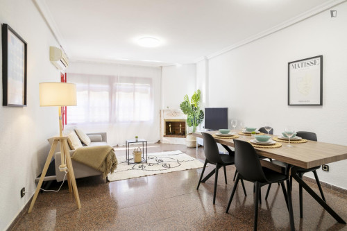 Bedroom for rent in San Vicente 40, Alicante