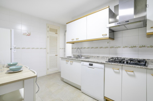 Bedroom for rent in San Vicente 40, Alicante - Gallery - 11